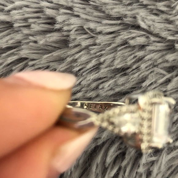 Fragrant Jewels Beautiful “Relax” Ring - Picture 5 of 5